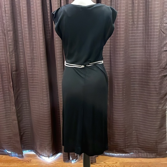 Little Black dress with two accent belts - Picture 2 of 6